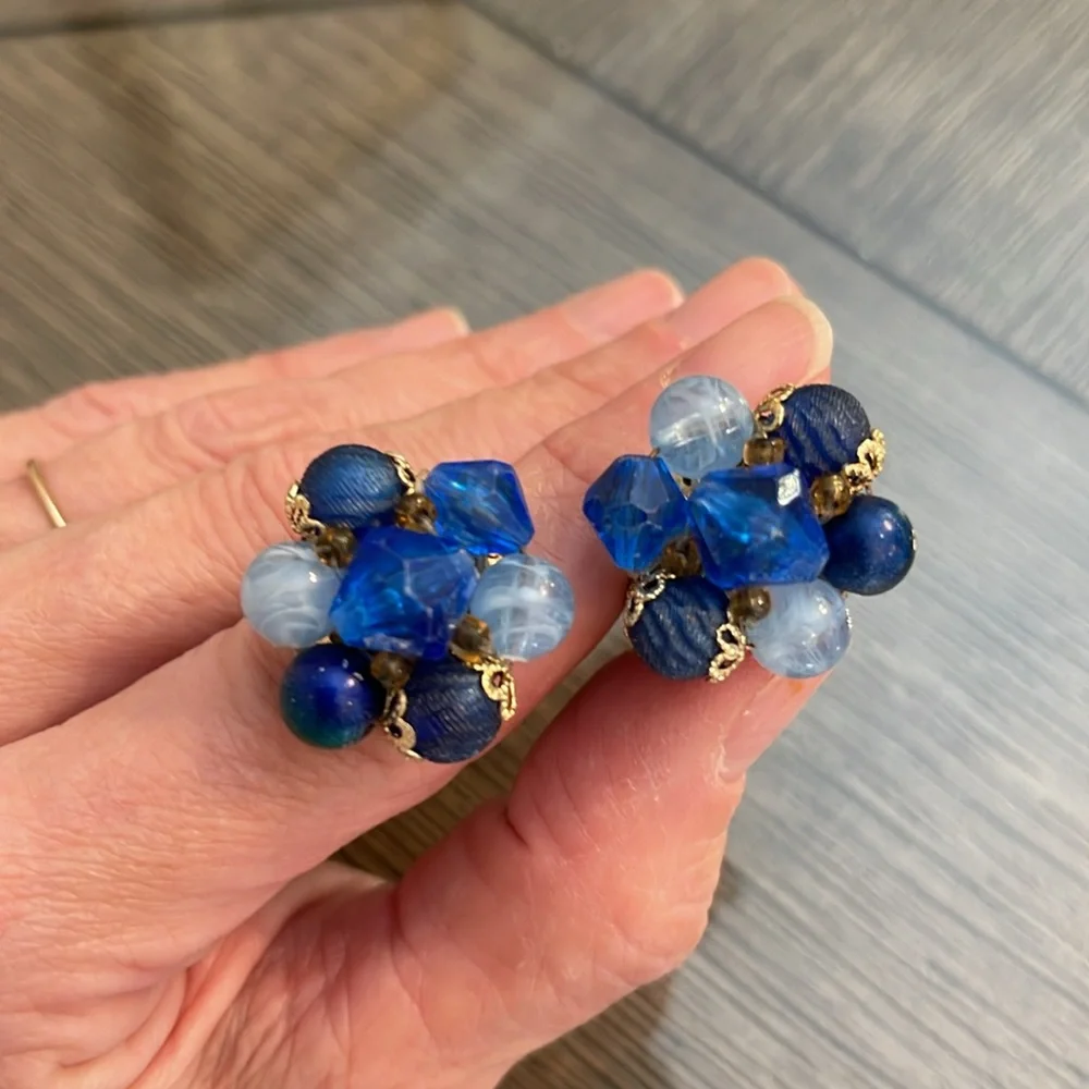 Vintage Shades of Blue Cluster Clip Earrings
